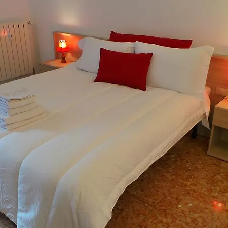Luna Apartment *