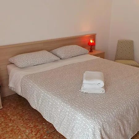 Luna Apartment *